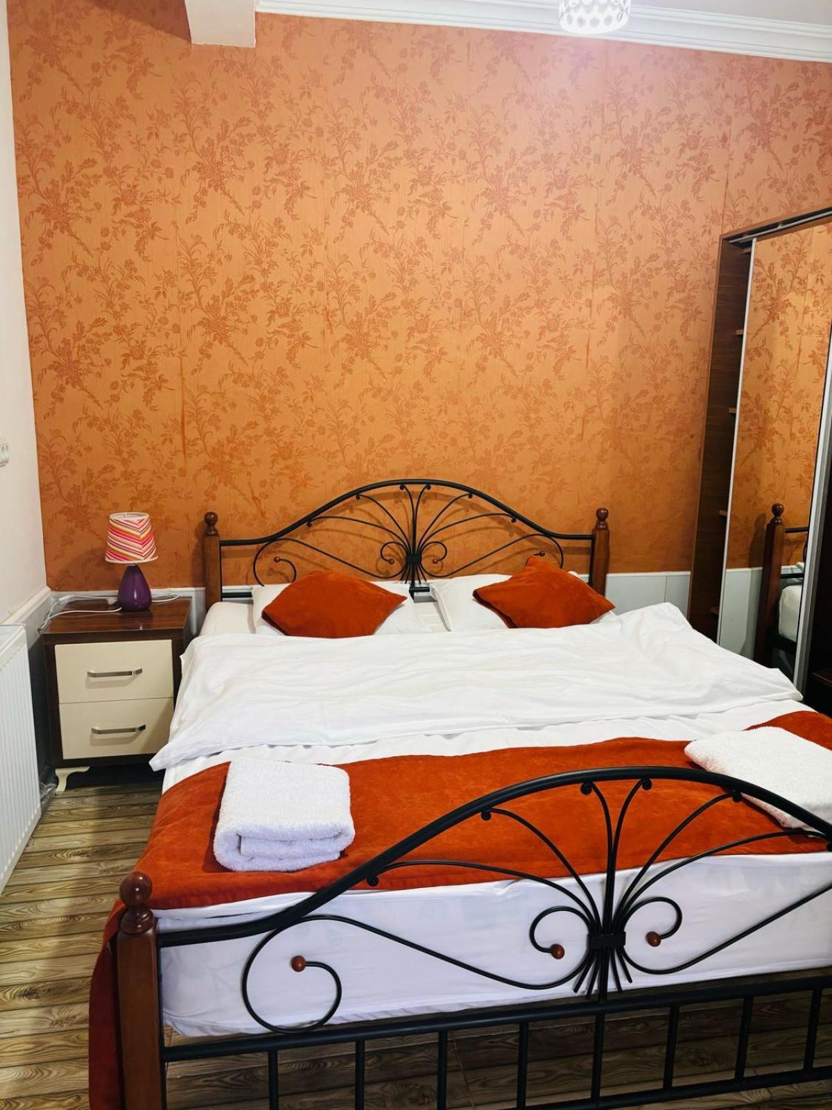 Nikas Guest House Batumi Ngoại thất bức ảnh