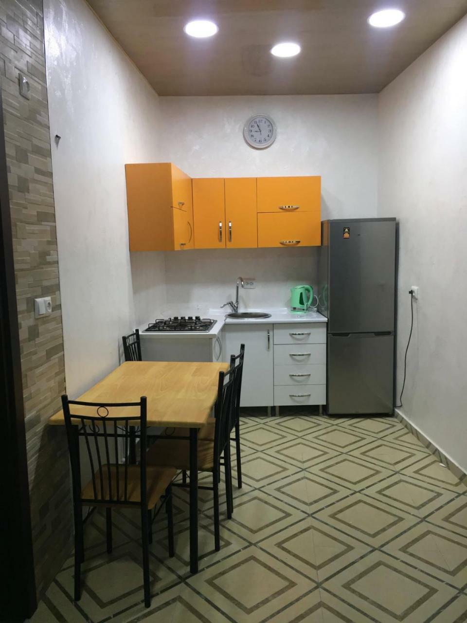Nikas Guest House Batumi Ngoại thất bức ảnh