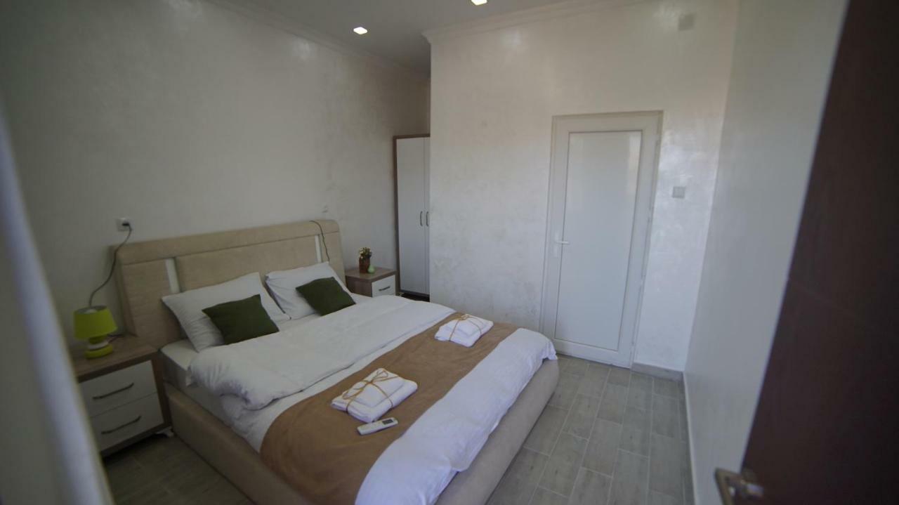 Nikas Guest House Batumi Ngoại thất bức ảnh