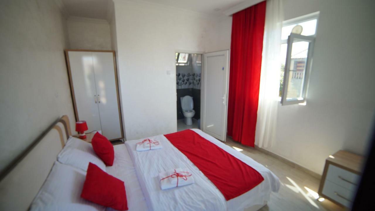 Nikas Guest House Batumi Ngoại thất bức ảnh